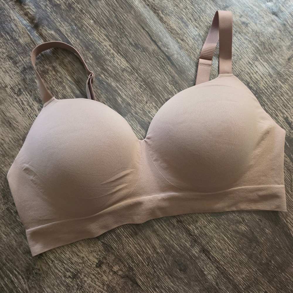 POPILUSH Wireless Bra Womens XL Beige‎ Seamless Molded Cup Adjustable Straps